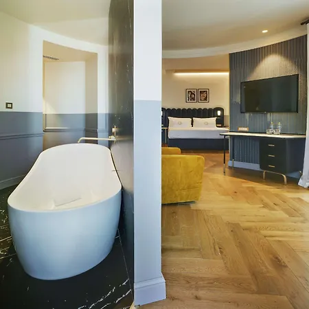 מלון Casa Alberola Alicante, Adults Only, Curio Collection By Hilton 4*